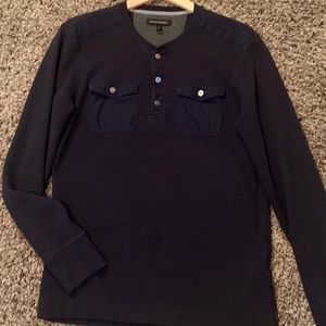 Banana republic Henley style cotton pull over. EUC. A great Christmas gift.